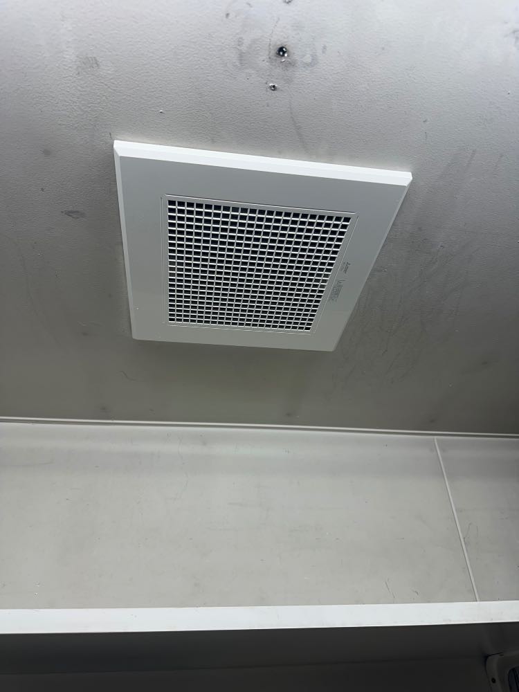 居酒屋 東武宇都宮店の換気扇交換